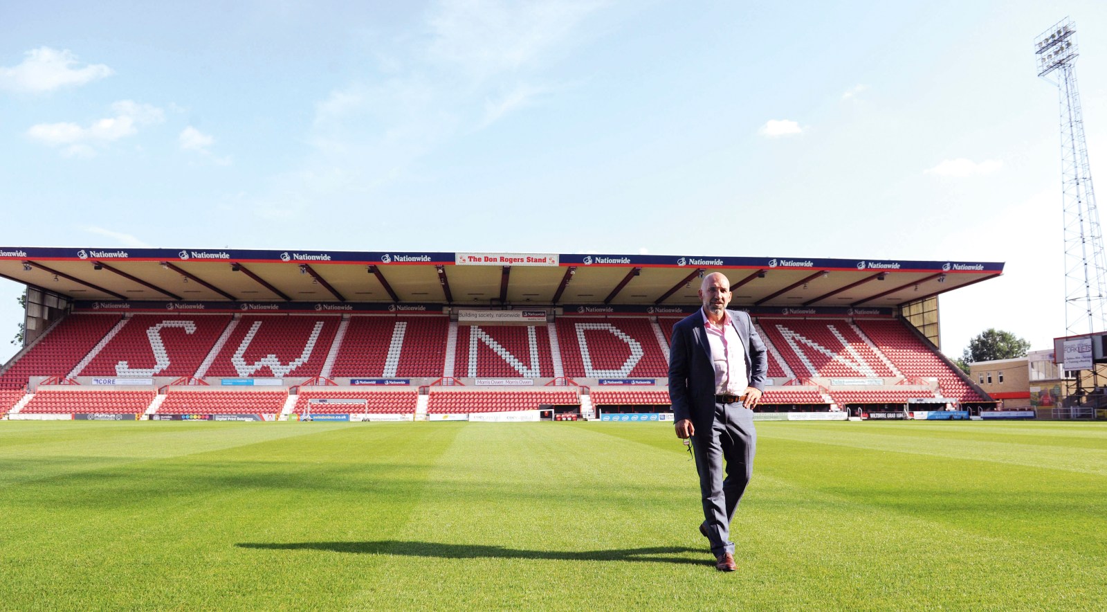Clem Morfuni buys Swindon Town