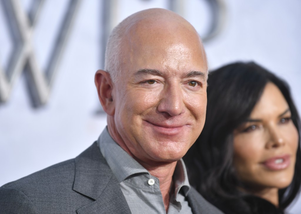 Jeff Bezos, Amazon Founder & Executive Chair and Laura Sánchez attend the Los Angeles premiere of Amazon Prime Video's "The Lord of The Rings: The Rings of Power" at The Culver Studios on August 15, 2022 in Culver City, California.