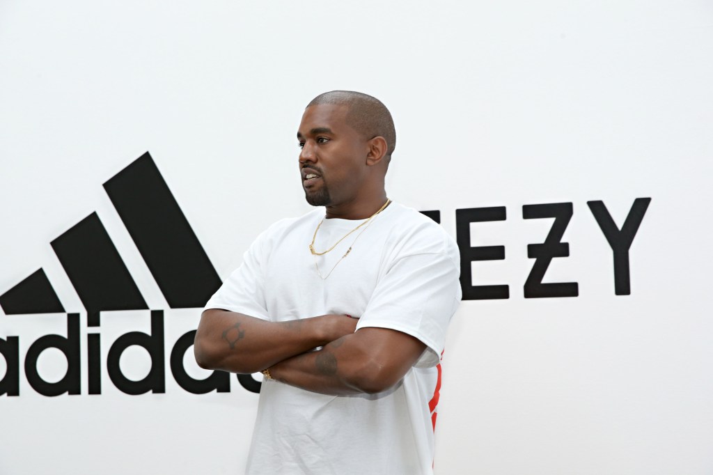 Vaciar la basura estimular En la actualidad Adidas shares plunge over Kanye breakup, unsold Yeezy stock