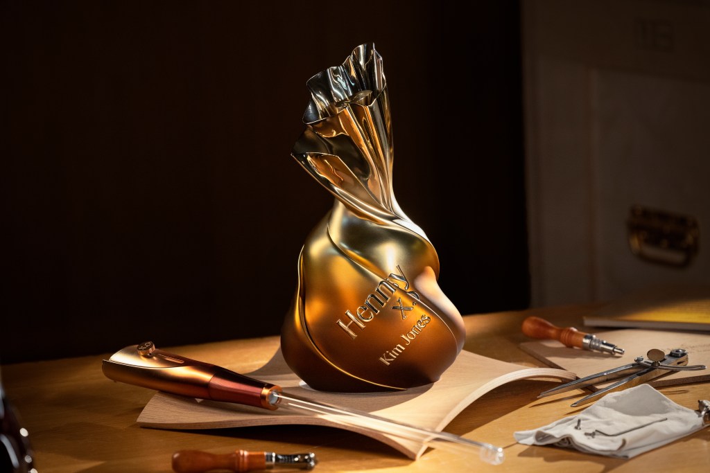 The Hennessy X.O Masterpiece and
fusil designed by Kim Jones. Image: Brett Lloyd / Hennessy