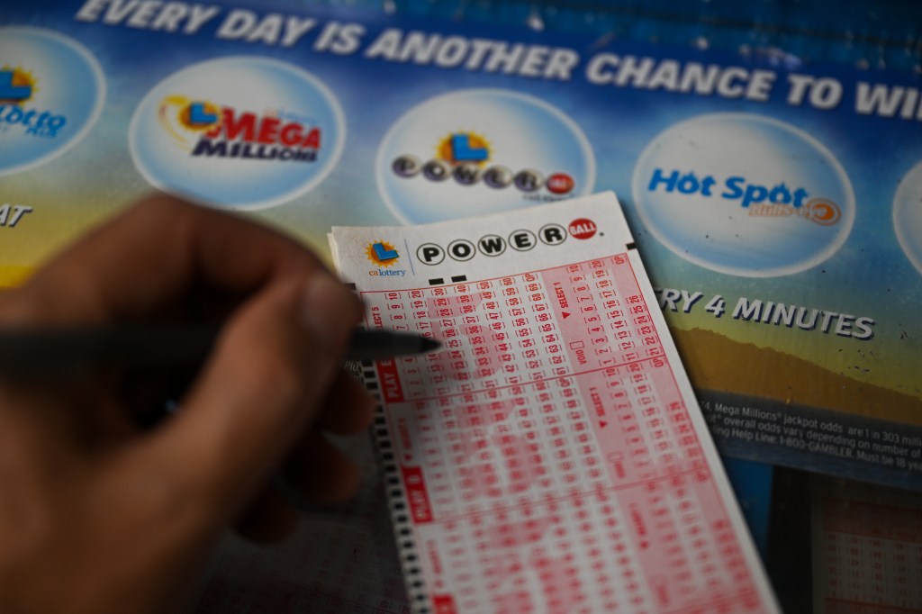 Powerball July 17 draw 900 million jackpot up for grabs