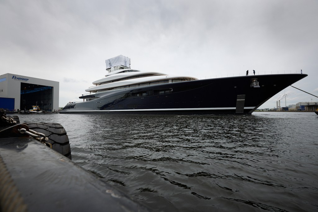 bill gates new yacht hydrogen