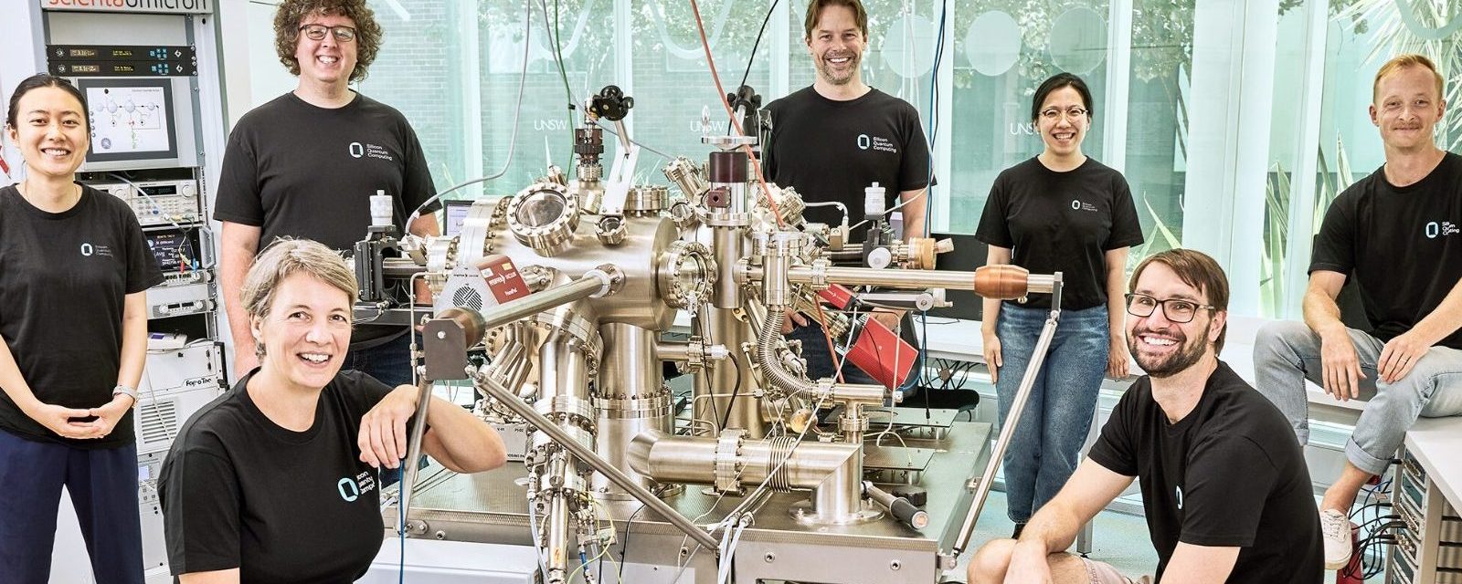 Silicon Quantum Computing
