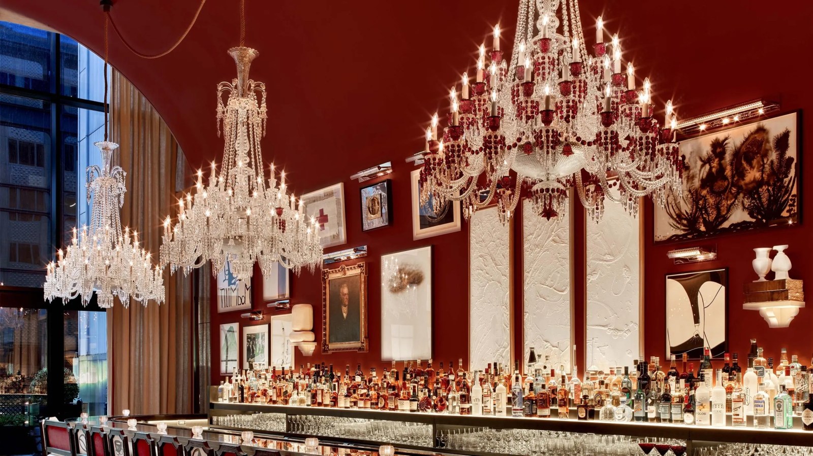 Forbes Travel Guide’s Best Hotel Bars For 2025