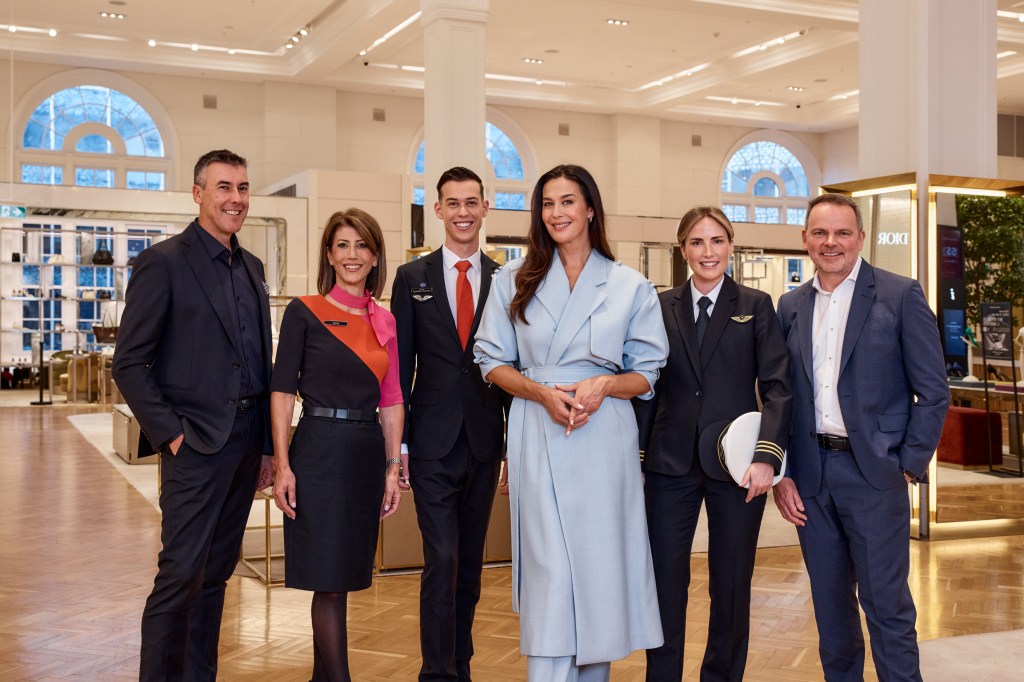 Andrew Glance, Scott Fyfe, Megan Gale and Qantas crew