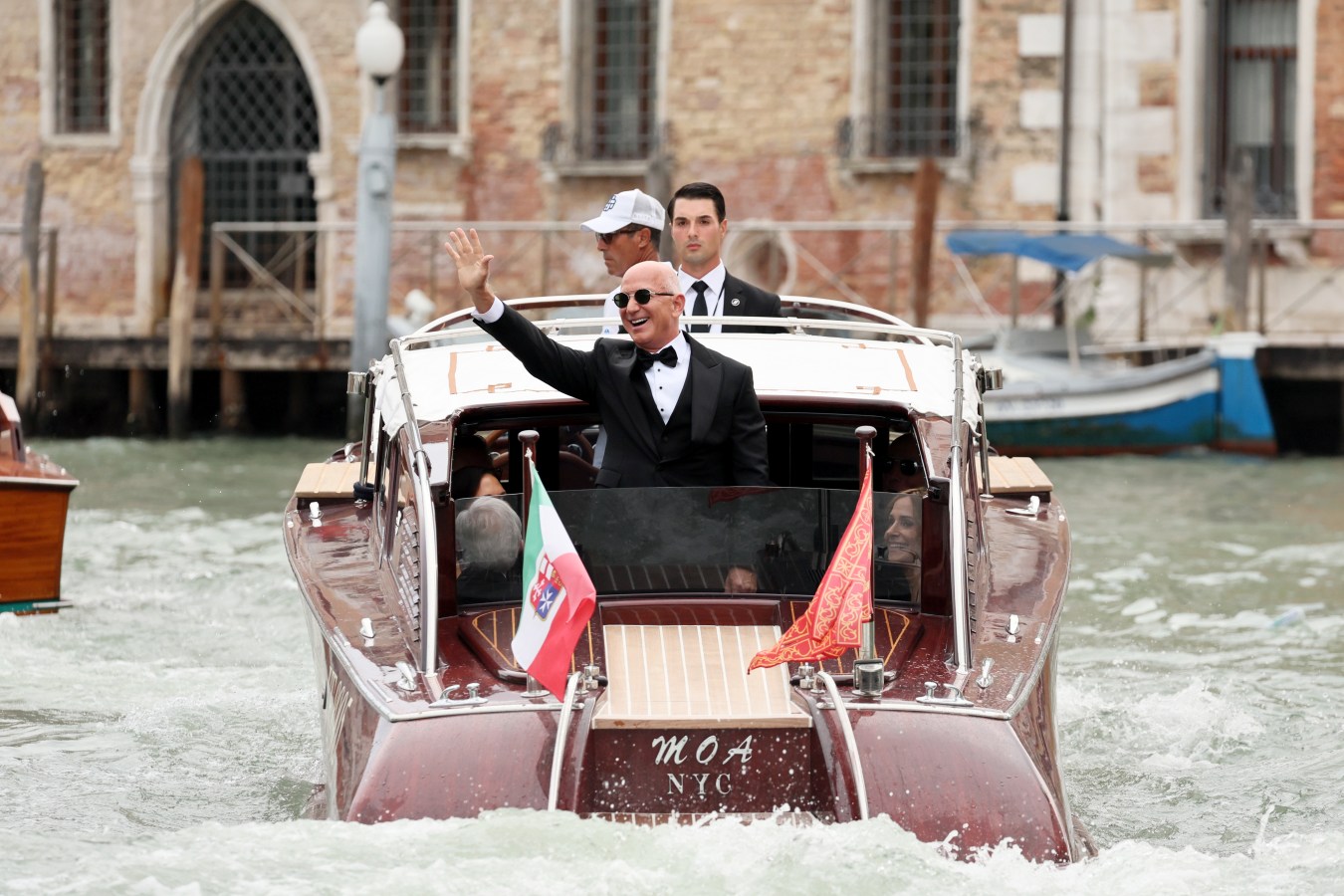 Jeff Bezos And Lauren Sanchez Wedding