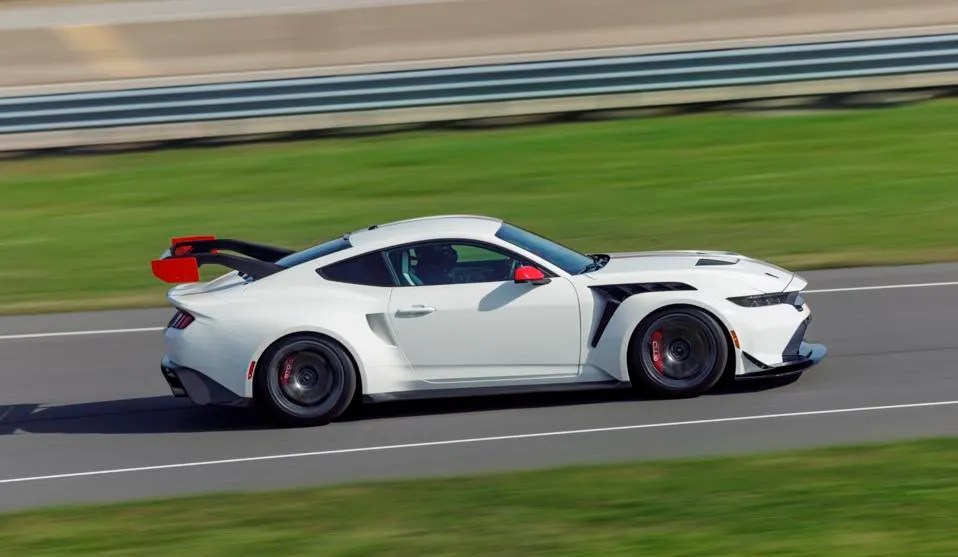 The 7 best supercars under $1M for this holiday season