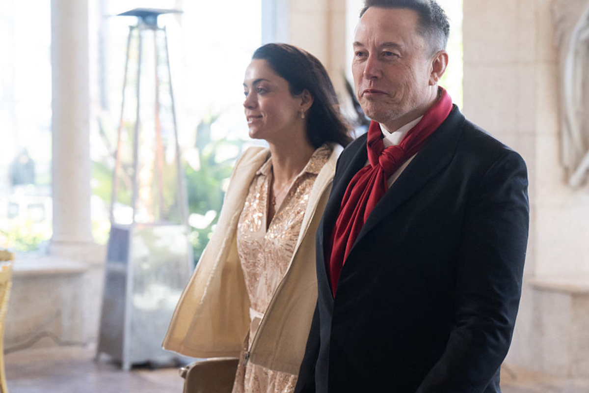 Elon Musk’s net worth has surged past $800 billion, setting yet another record and widening the gap between him and the next richest to more than $500 billion.