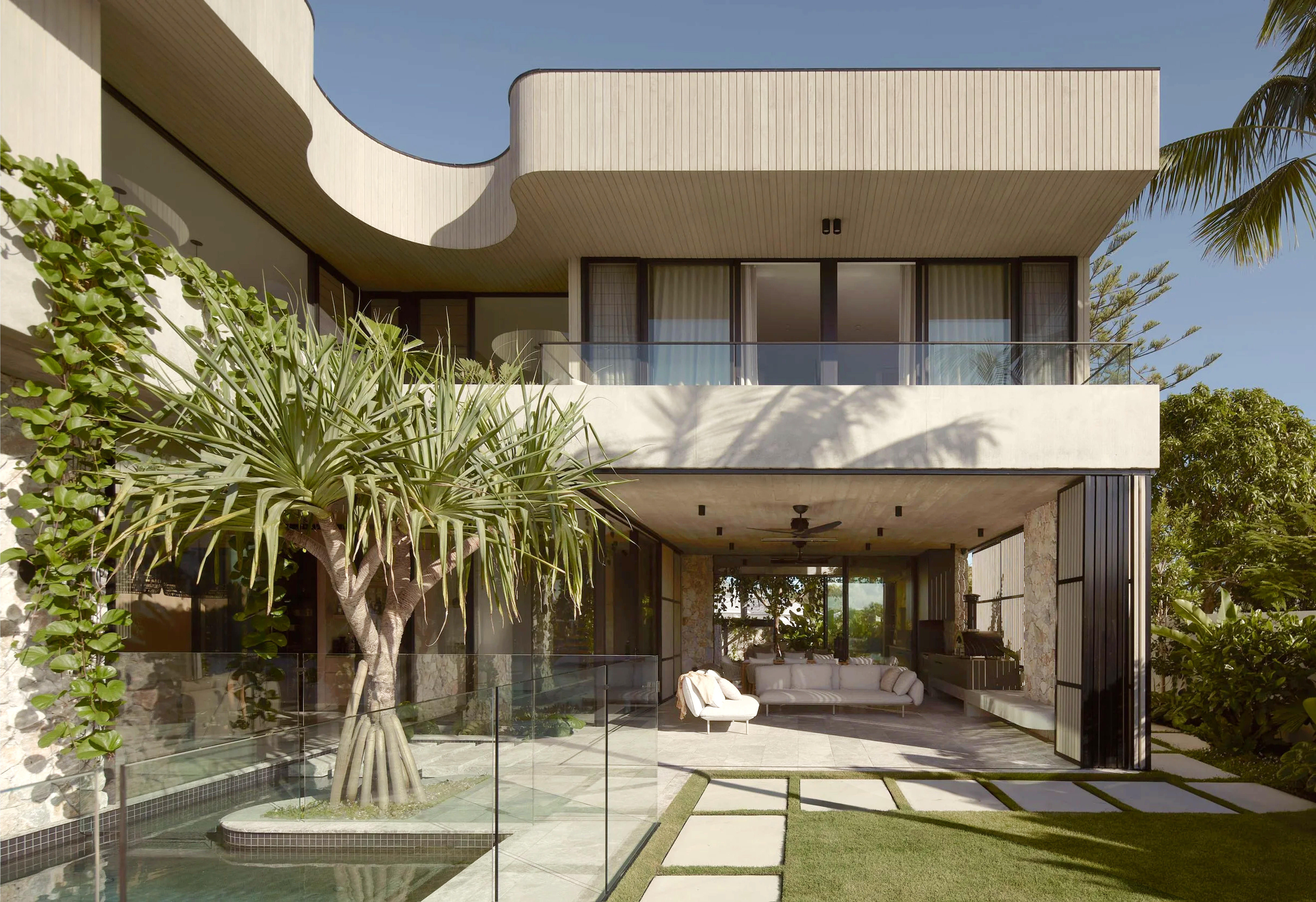 Shorehaven pool courtyard